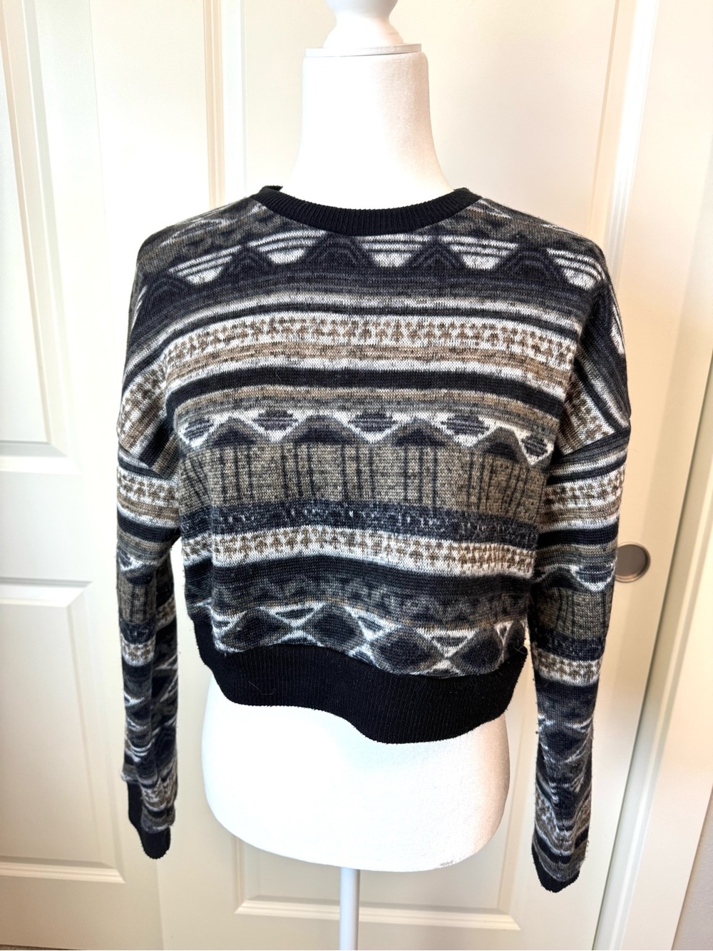 ZANFUL Fair Isle Cropped Sweater US Size 6 | Cozy Nordic Knit